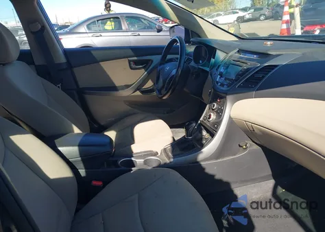 2016 Hyundai Elantra Value Edition из США, поврежденный, VIN KMHDH4AE2GU564761